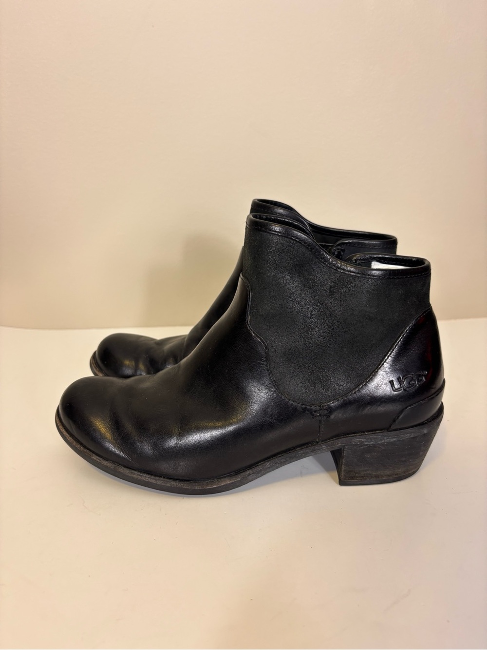 UGG Black Leather & Suede Ankle Booties with Low Heel Size 7